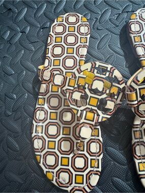 Tory Burch Geometric Yellow, White & Black Logo Thong Sandals